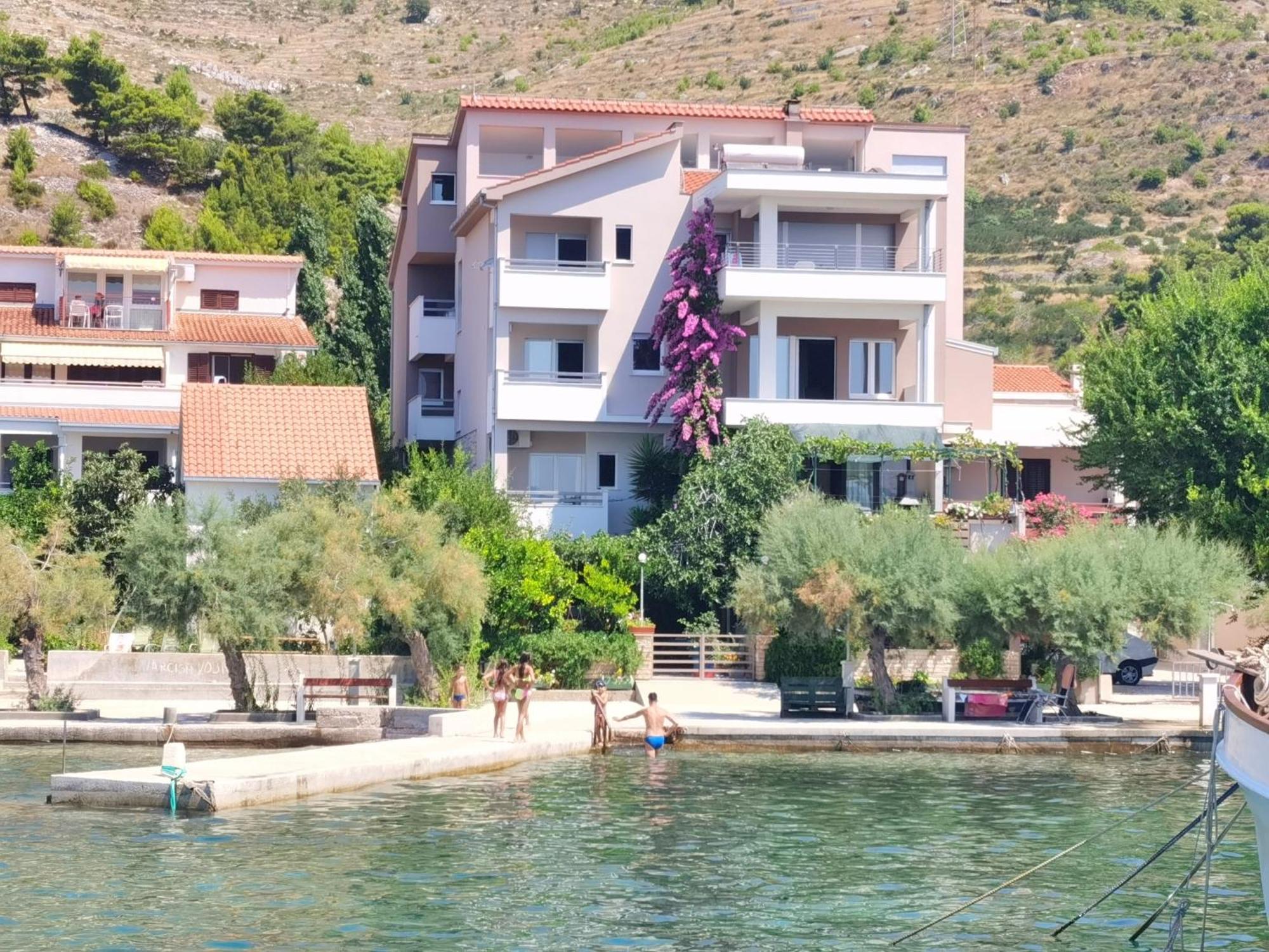 Beach House - Apartments Ana Duće Extérieur photo